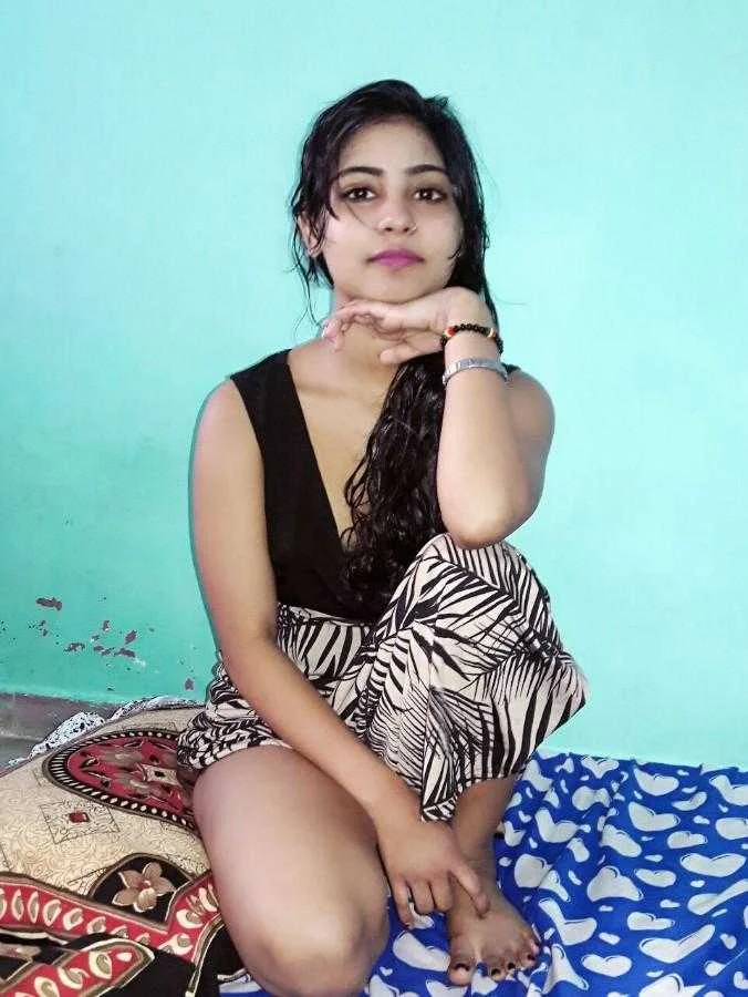 Safe And Confidential Bhubneshwar Sexy Escort Girl with Instant Availability photo 1