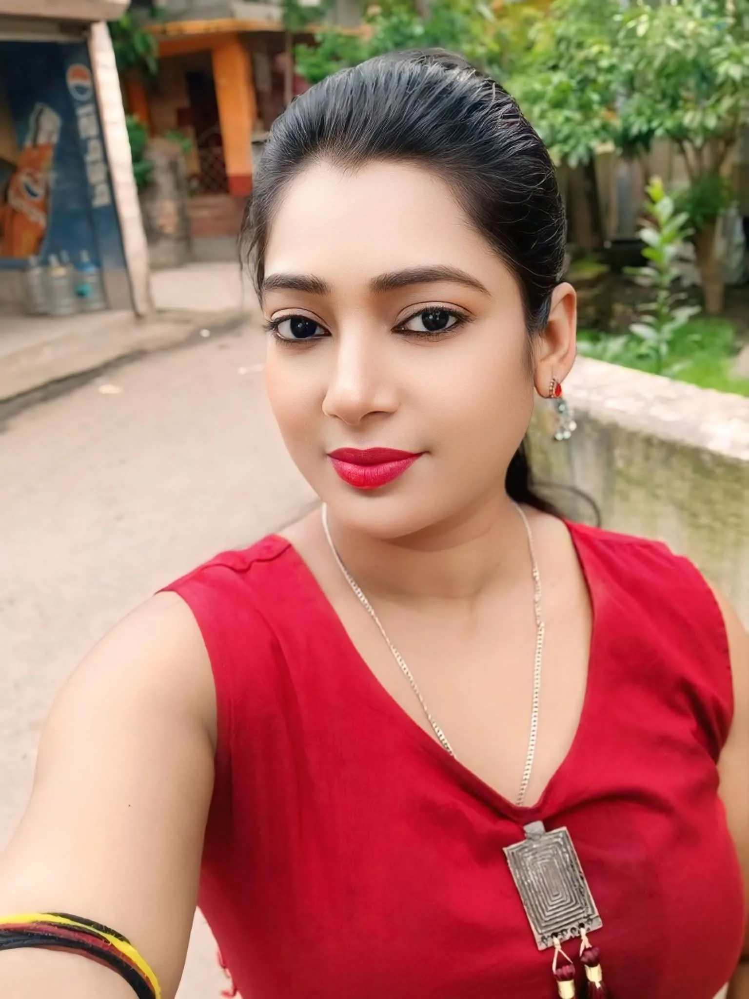 Book Trusted Bhabhi Call Girl in Indore With 100% Privacy And Cash Payment photo 2