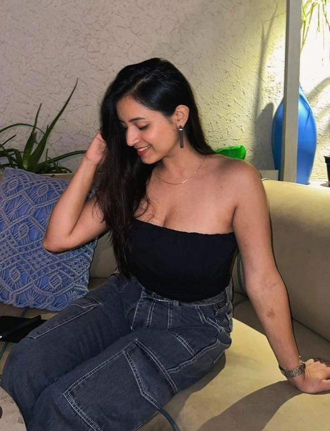 Get Premium Incall/Outcall Service With Royal Call Girl In Meerut photo 2