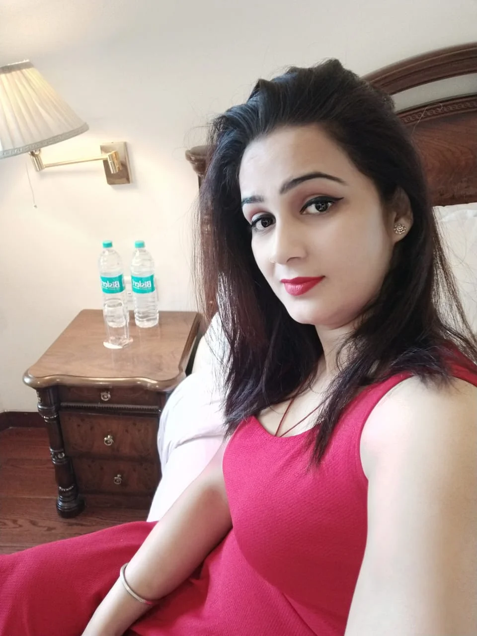 Top Modern Female Companion Seeking Men For Provide Online Escort Services in Nagpur photo 2