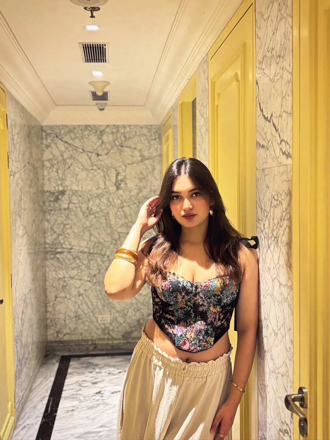 100% Genuine Young Model Call Girl Service in Delhi At Cheap Rate photo 1