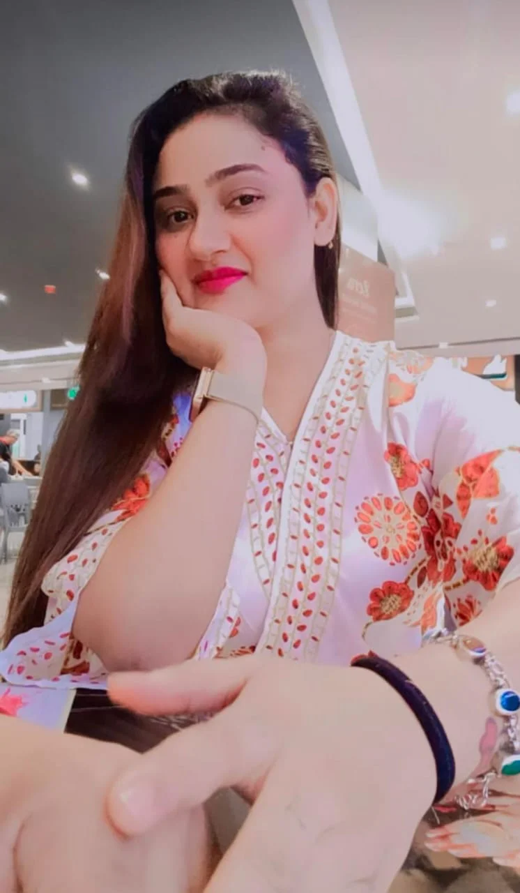 Professional Hotel Call Girl in Hyderabad Get Her Name and Number For Booking at Cheap Rate photo 1