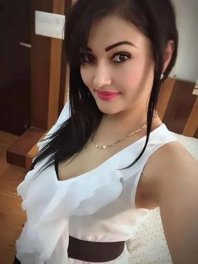Professional Hotel Call Girl in Hyderabad Get Her Name and Number For Booking at Cheap Rate photo 2