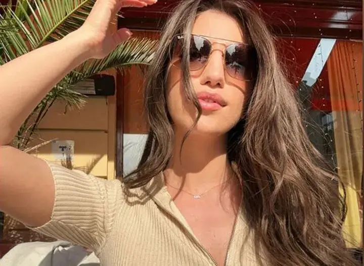Book Russian Escorts in Lucknow for Enjoying All Adult Fun at Your Home/Hotel