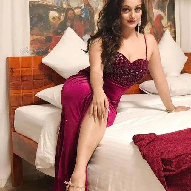 Enjoy the kind of sex with me an airhostess call girl in Bangalore you will never forget my treatment photo 1