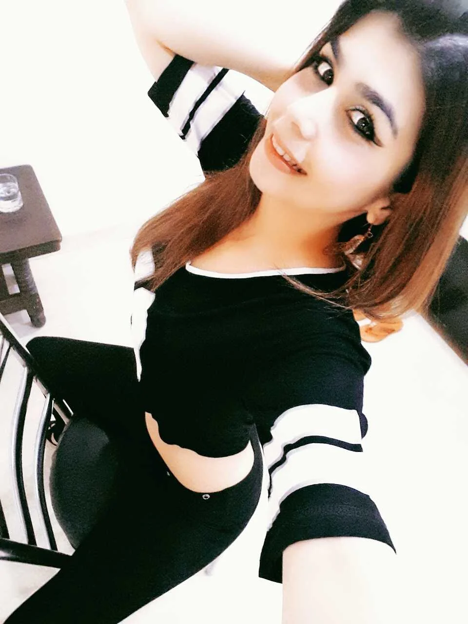 High Profile Mature Call Girl in Bangalore for Full Night Service photo 1