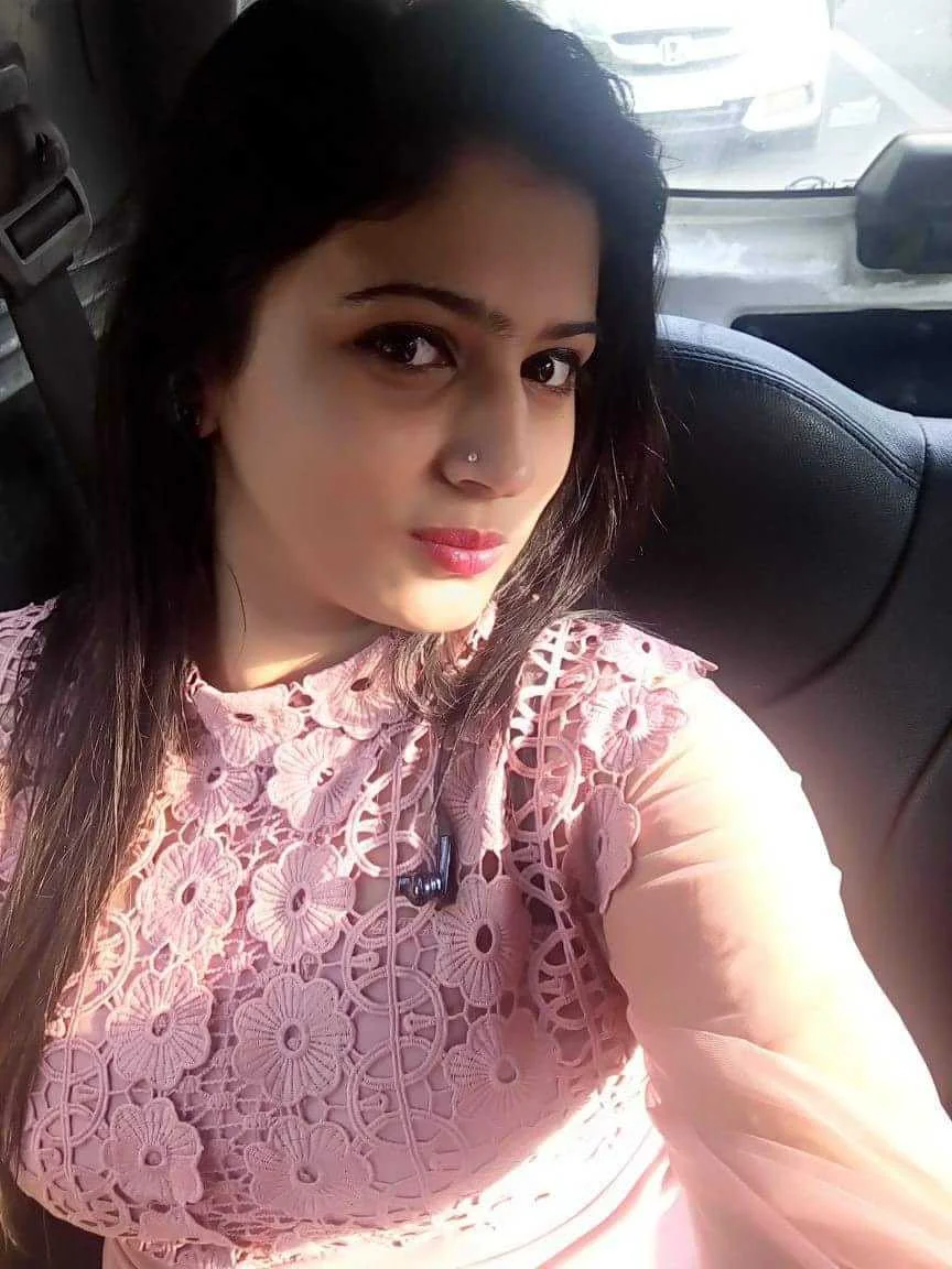 A VIP escort willing to satisfy all your needs and desires in Ahmedabad photo 2