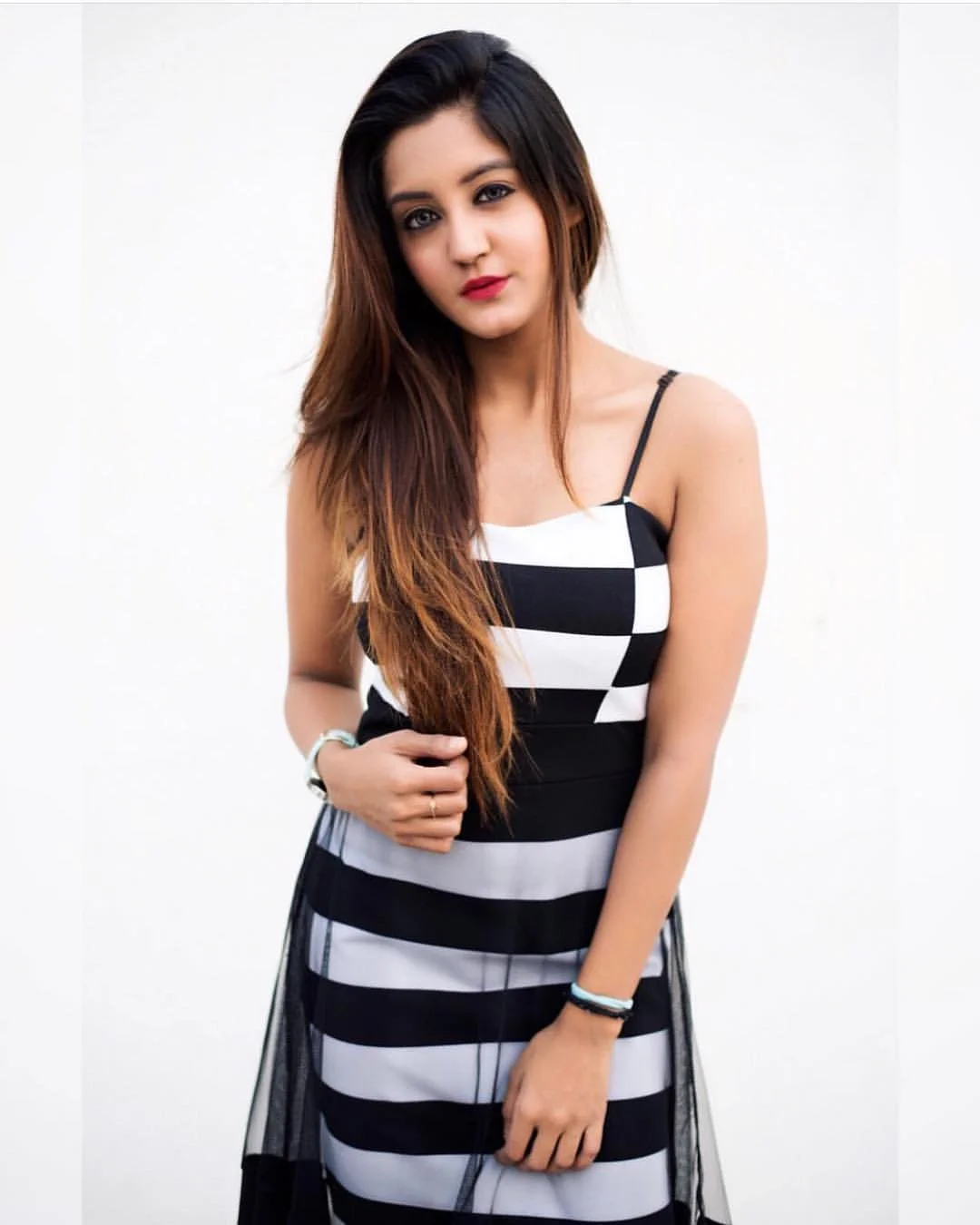 Book and Fuck a VIP Model Call Girl in Ahmedabad, Verified Profiles Girls photo 1
