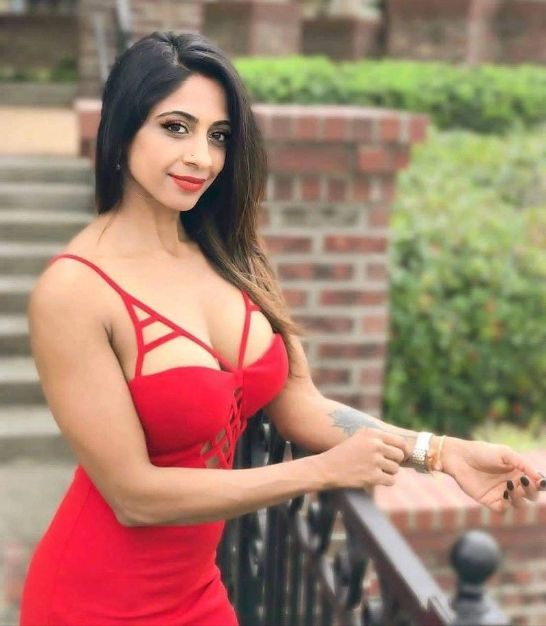 A high profile model call girl companion available at low prices near you photo 1