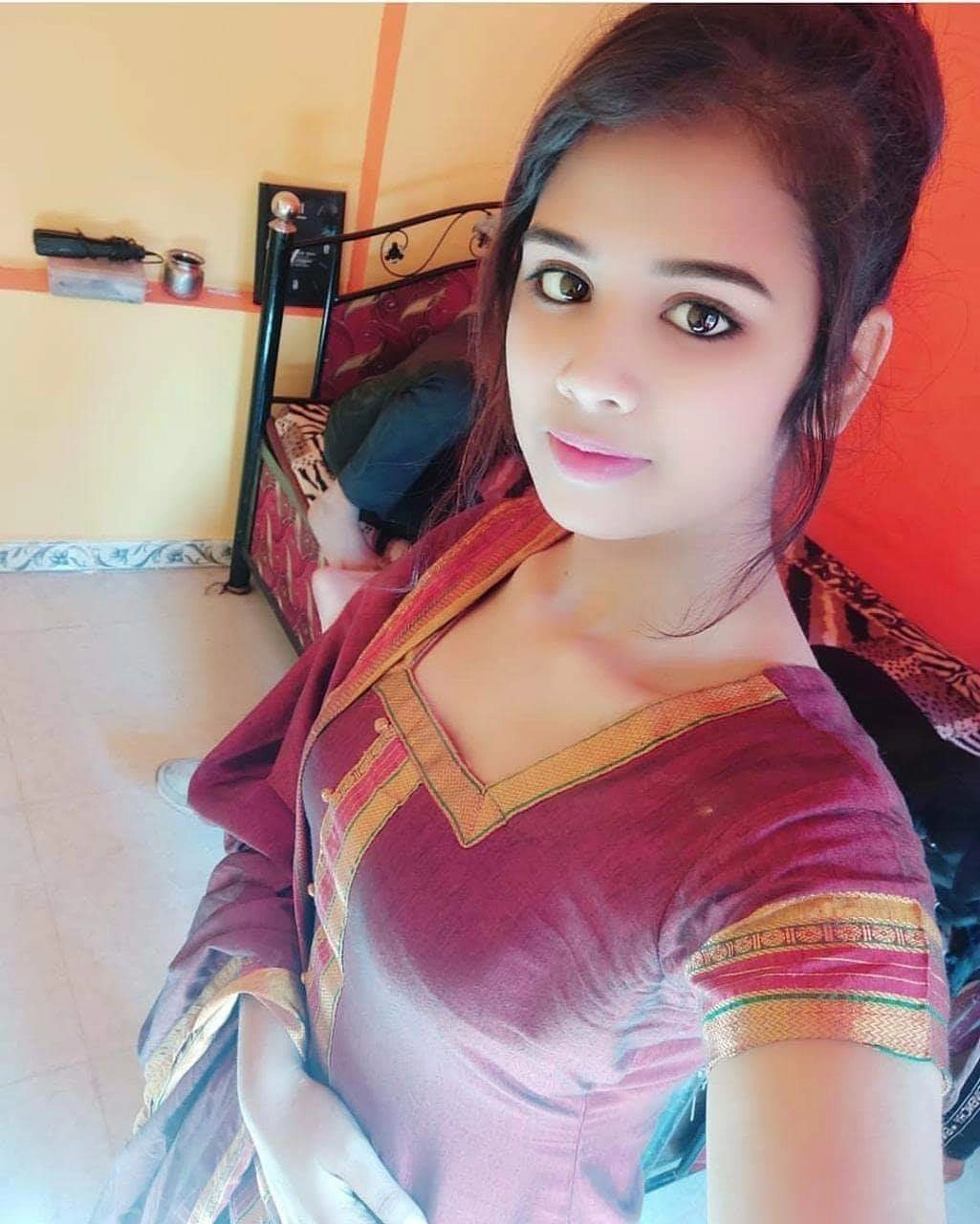 Surat Young College Call Girls Providing High Class Services at Affordable Rates photo 2